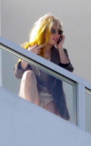 lady gaga & fuckking Oops!