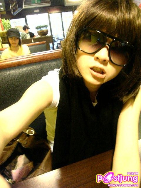 เด็กเเว่นน่ารัก