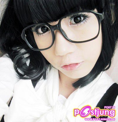 เด็กเเว่นน่ารัก