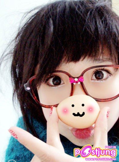 เด็กเเว่นน่ารัก