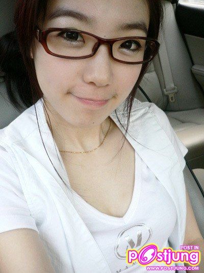 เด็กเเว่นน่ารัก