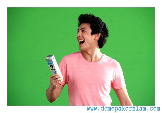 โดม เบื้องหลังถ่ายโฆษณายาสีฟัน..