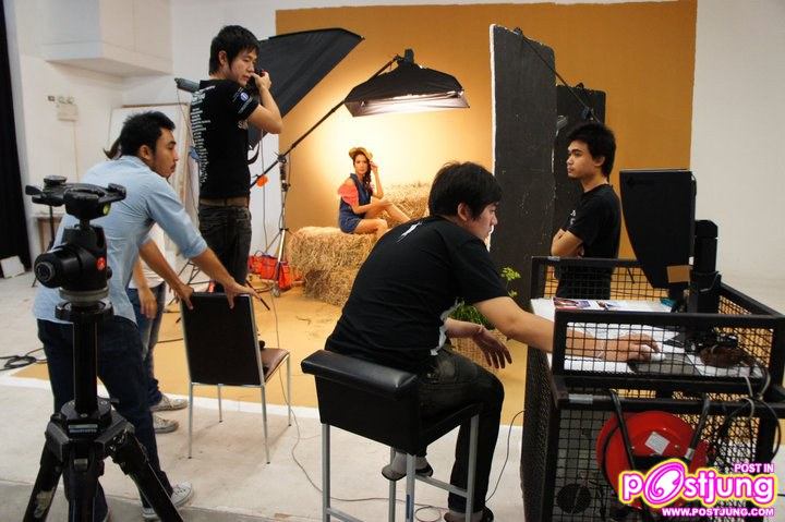 เอ๊ะ อิศริยา เบี้องหลังถ่ายนิตยสารชีวจิต มีนาคม 2554