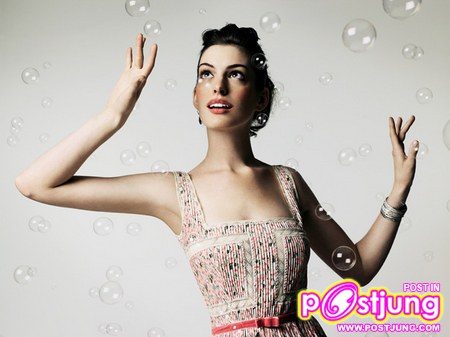 Anne Hathaway เธอไม่ได้น้อยไปกว่าใคร