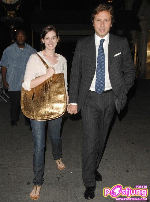 Anne Hathaway เธอไม่ได้น้อยไปกว่าใคร