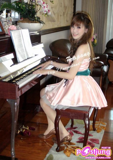 พี่พระแพง น่ารัก :)