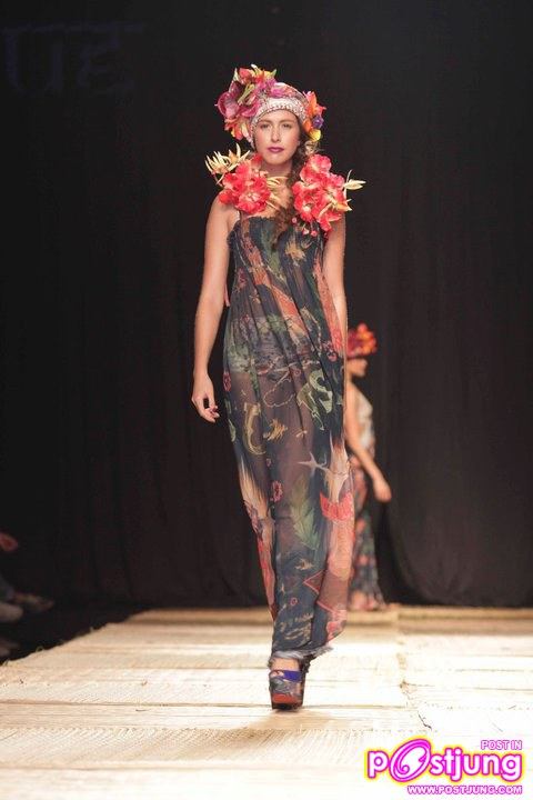 Bangkok International Fashion Week SS 2011(Brand : Issue)