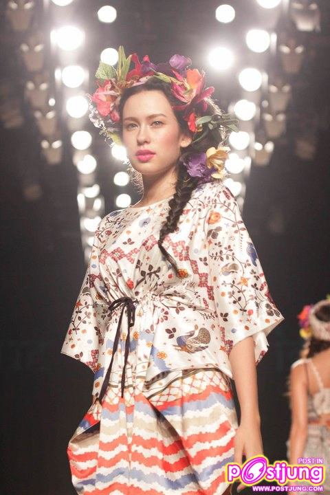 Bangkok International Fashion Week SS 2011(Brand : Issue)