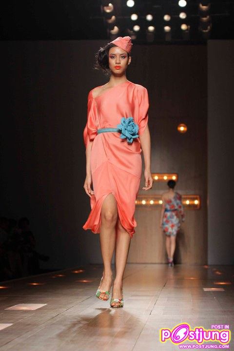 Siam Center on Third:Tipayaphongpoosanaphong