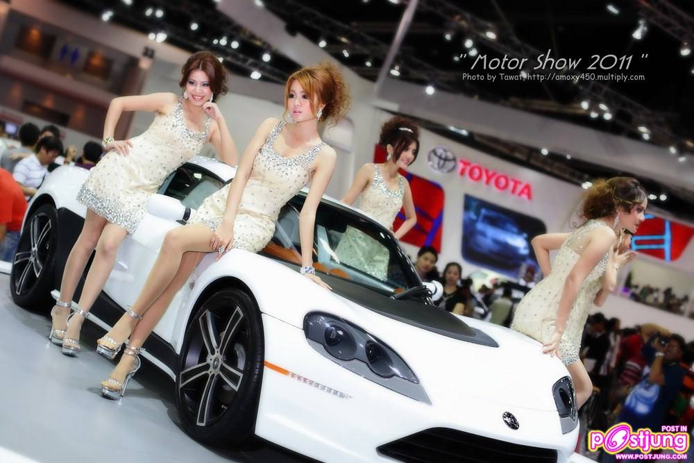 พริตตี้ ในงาน Motor Show 2011