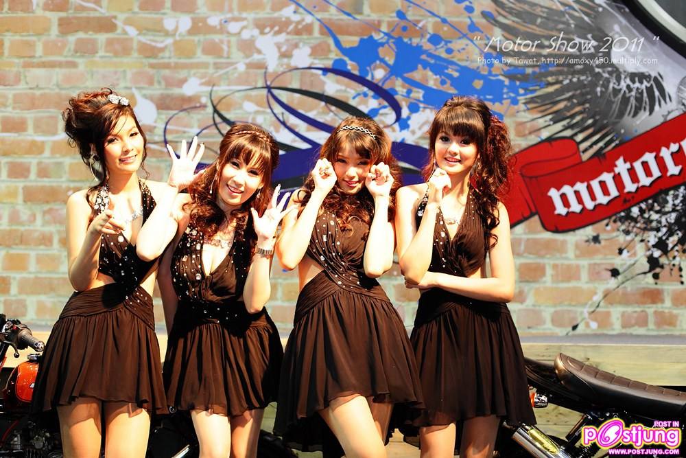 พริตตี้ ในงาน Motor Show 2011