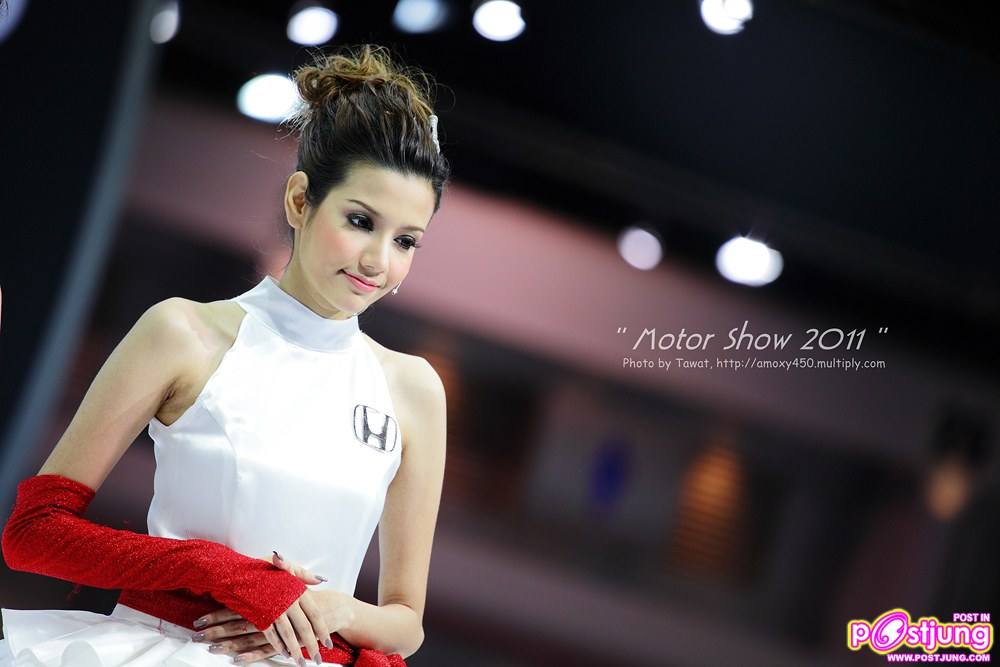 พริตตี้ ในงาน Motor Show 2011