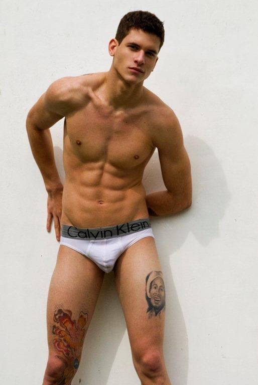 แบบนี้ก็หล่อดิครับ