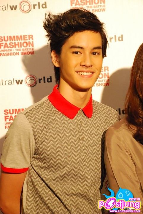 เก้า งานSummer Fashion -Unpack The Battle @ Central World