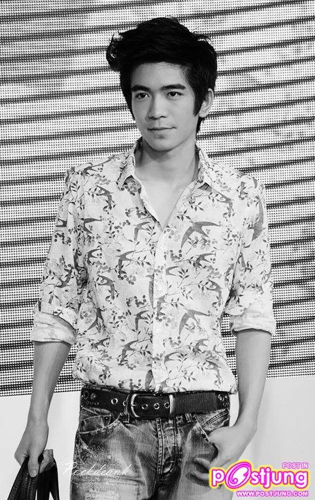 ต้อล เดินแบบในงาน Summer Fashion - Unpack The Battle @ Central World