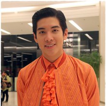 อวบอ้วน เดินแบบงานBIFW 2011 [Brand : Theatre]