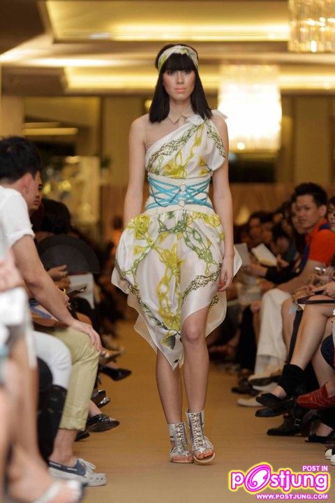 อวบอ้วน เดินแบบงานBIFW 2011 [Brand : Theatre]