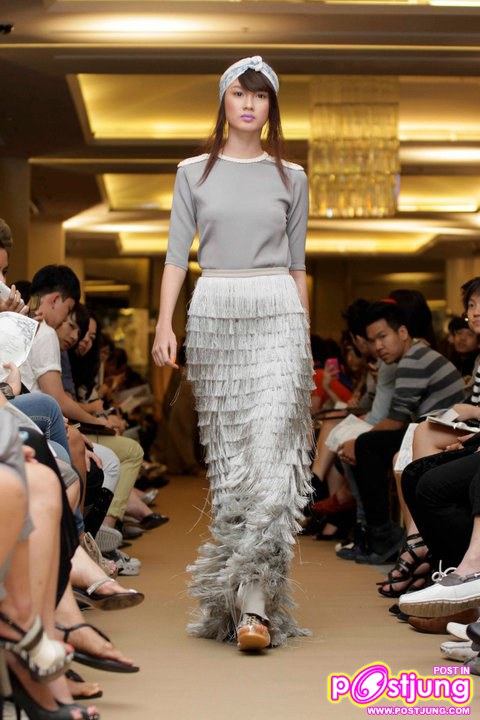 อวบอ้วน เดินแบบงานBIFW 2011 [Brand : Theatre]