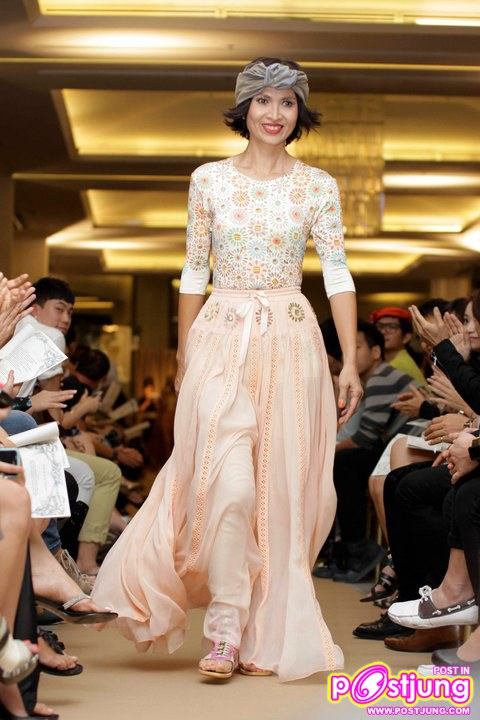 อวบอ้วน เดินแบบงานBIFW 2011 [Brand : Theatre]