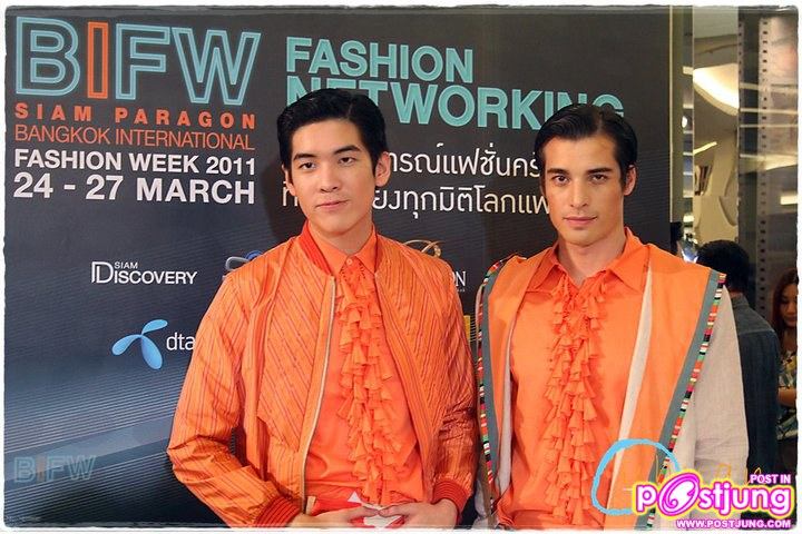 อวบอ้วน เดินแบบงานBIFW 2011 [Brand : Theatre]