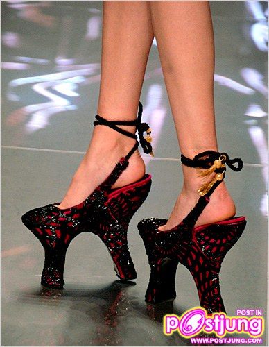 Brand รองเท้าที่สาวกแฟชั่นไม่ควรพลาด