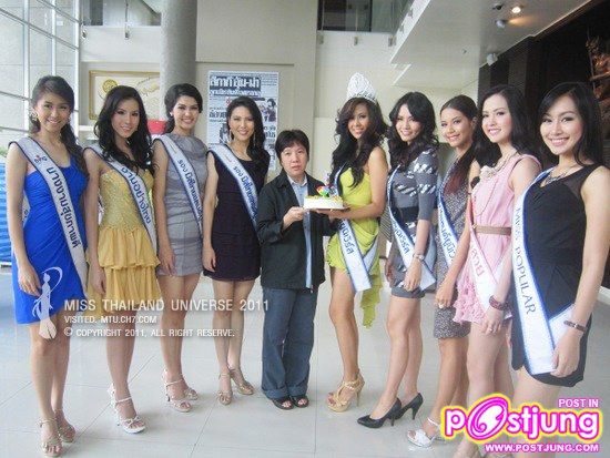 คณะมิสไทยแลนด์ยูนิเวิร์ส ประจำปี 2554 ขอบคุณสื่อมวลชน