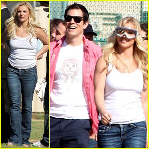 Britney Spears VS  jackass