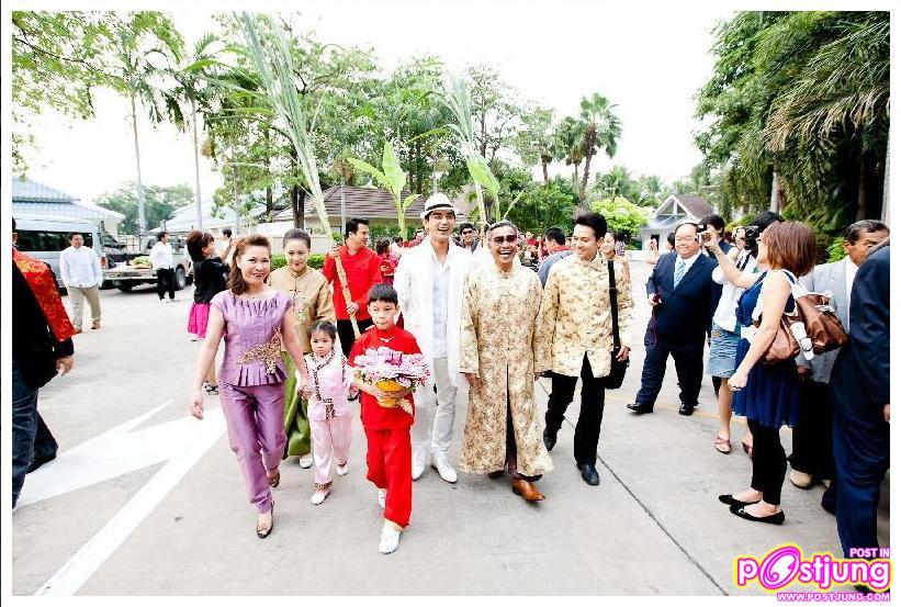 "มอส"แห่ขันหมากขอ"เกม"ถึงชลบุรี ดาราร่วมงานในบรรยากาศไชนาทาวน์