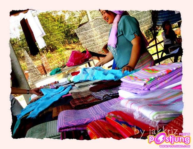 ผ้าทอที่ชุมชนไทใหญ่