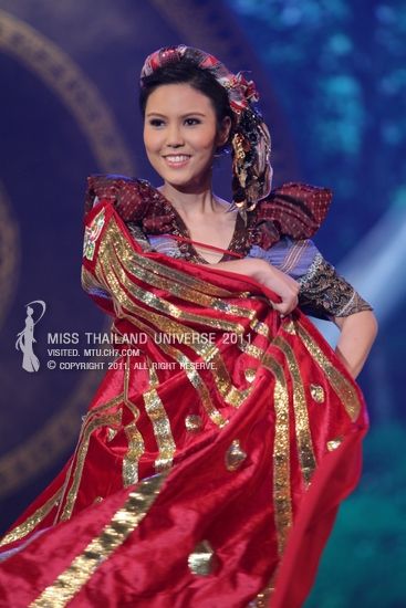 การเดิน 12 ชุด Creative Thai