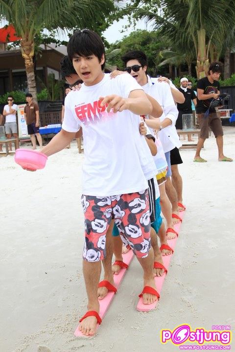 เม้าส์-ฮาเวิร์ด-อาร์-เก้า นำทัพดาราโชว์ซิกแพค..[ซิกแพค ออน เดอะ บีช 4]