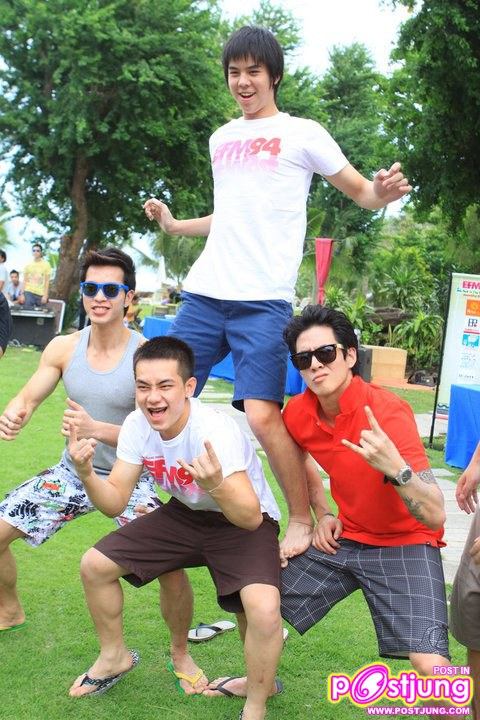 เม้าส์-ฮาเวิร์ด-อาร์-เก้า นำทัพดาราโชว์ซิกแพค..[ซิกแพค ออน เดอะ บีช 4]