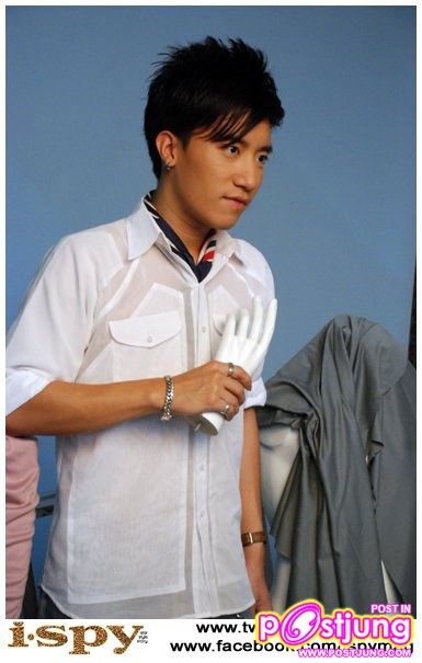 Singular @ I-SPY no.263 April 2011