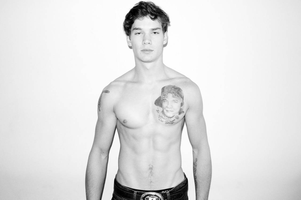 แมน ล่ำ หล่อ