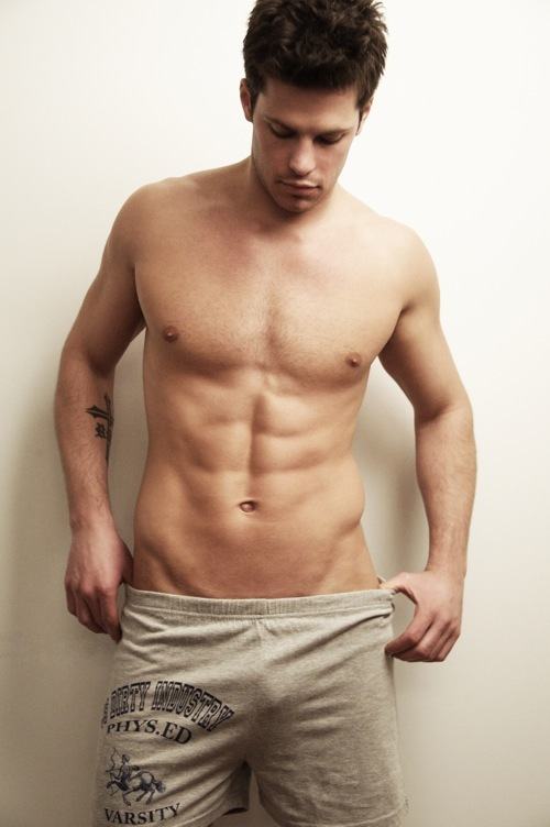 แมน ล่ำ หล่อ