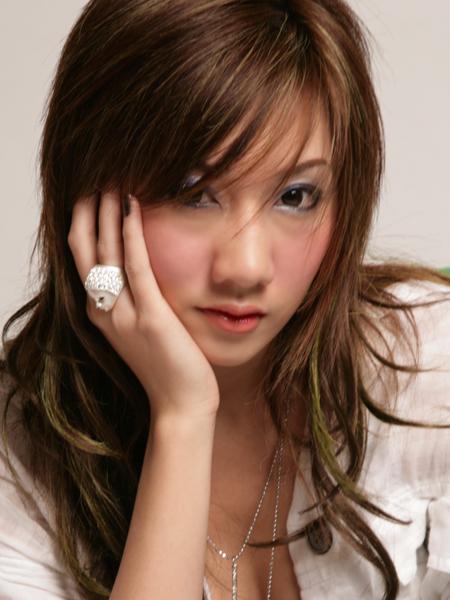 เบนซ์ นักร้องนำวงพริกไทย