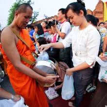 เชิญเที่ยวงานประเพณีสงกรานต์เชียงใหม่ 2554  สุขก๋ายเย็นใจ๋ ไร้แอลกอฮอล์ 