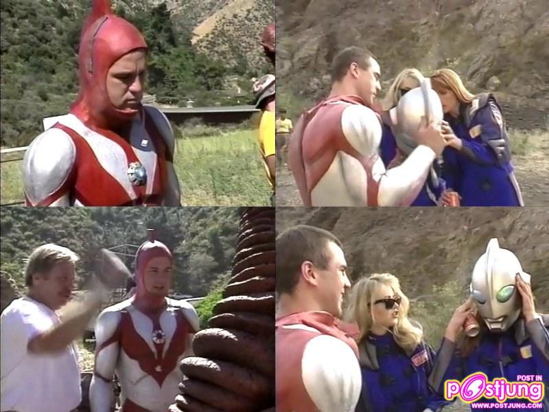 หนุ่มหล่อเซ็กซี่ในชุด super hero เป้าตุง