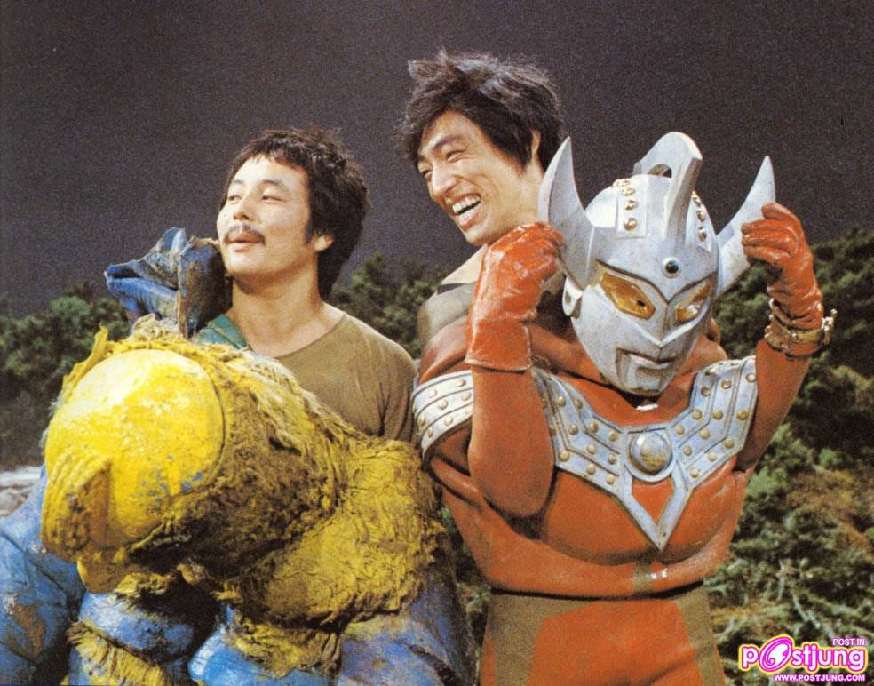 หนุ่มหล่อเซ็กซี่ในชุด super hero เป้าตุง