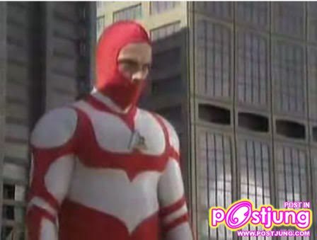 หนุ่มหล่อเซ็กซี่ในชุด super hero เป้าตุง