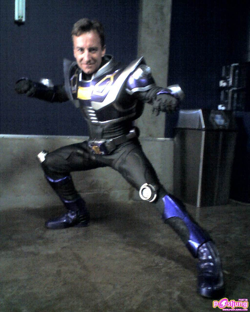 หนุ่มหล่อเซ็กซี่ในชุด super hero เป้าตุง