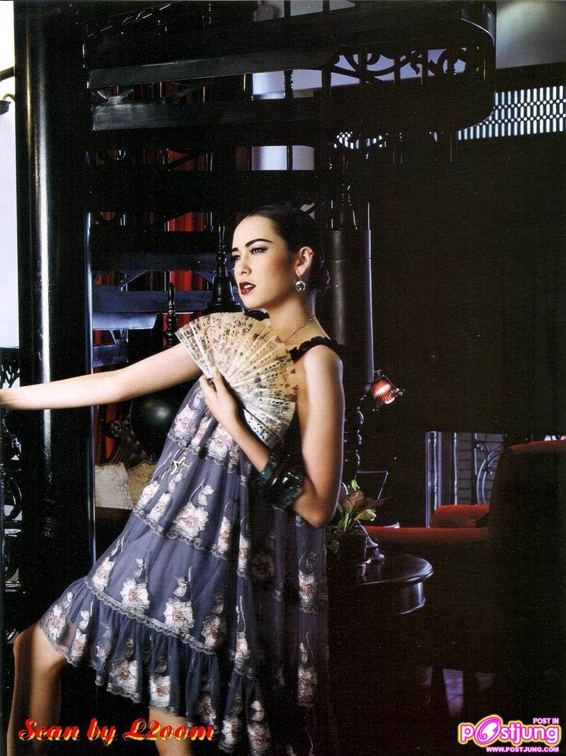 A Passage to Shanghai by มะลิ-มาลินี โคทส์