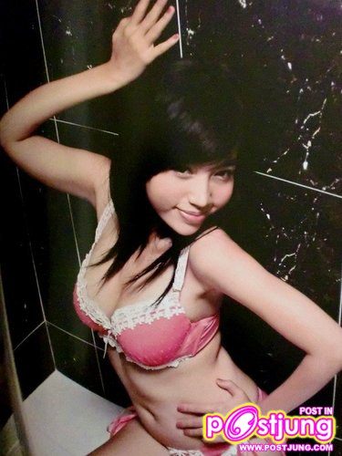 หนุ่มฮือฮา!! สาว เอลลี เจิ่น ที่ดังในเนต เตรียมออกอัลบั้มภาพ Ooh! Elly