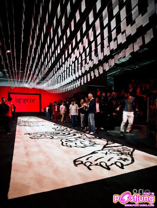 Issue – Thailand Men's Fashion Week 2011 in Singapore