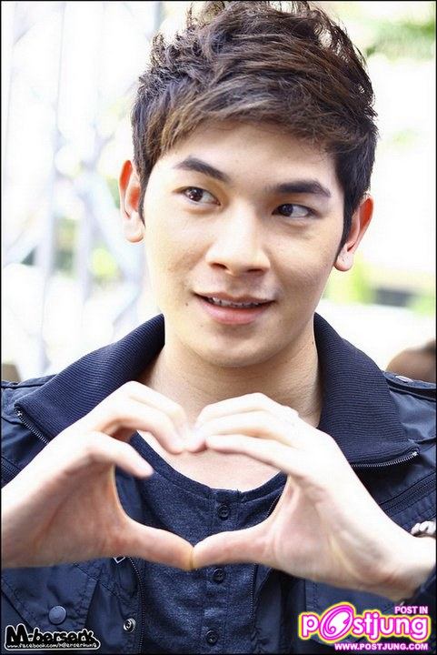 แอปเปิ้ล ซิลวี่ เนส งานรวมน้ำใจ ซับน้ำตา ช่วยชาวใต้