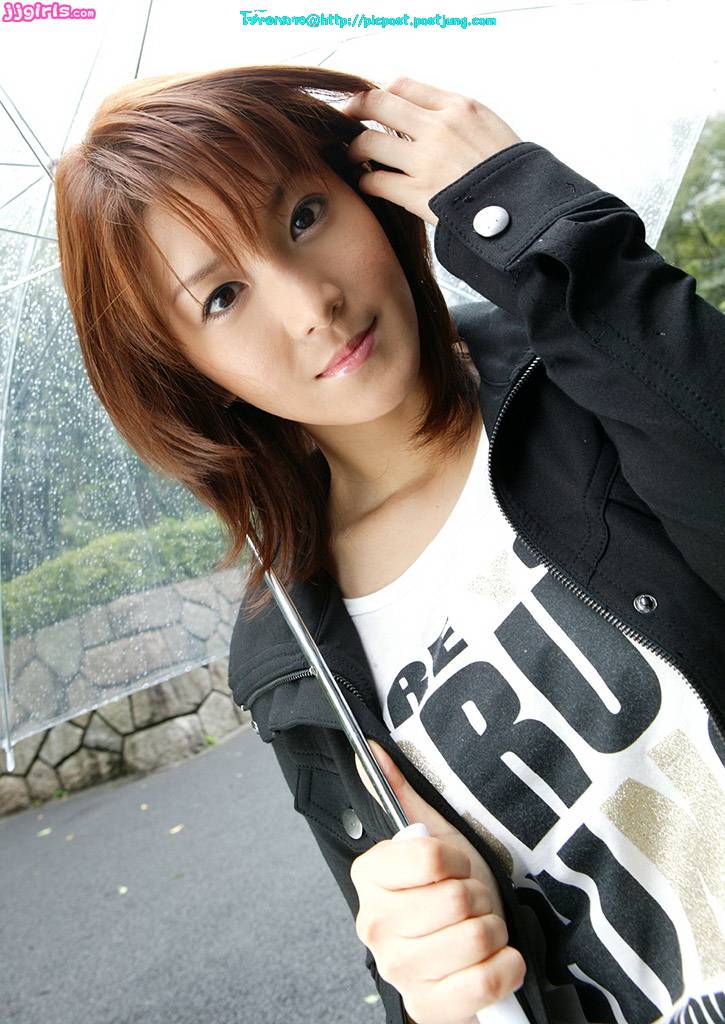 rion-nagasawa  ออกจากบ้านต้องพกร่ม