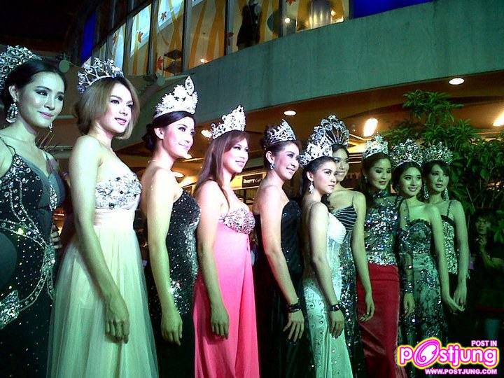 โจแอน งานแฟชั่นโชว์ รวมมงกุฏนางงาม