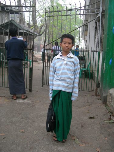 พม่าชาย