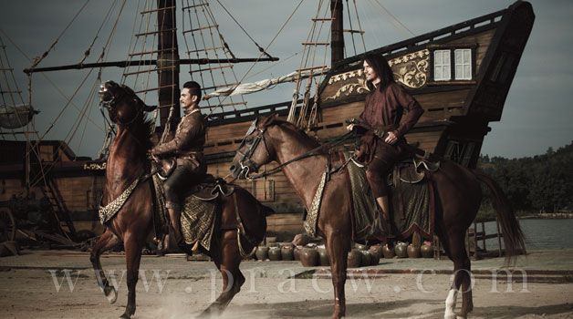 นักแสดงตำนานสมเด็จพระนเรศวรฯ พักรบ ขึ้นปกแพรว ฉบับเดือนเมษายน 2554