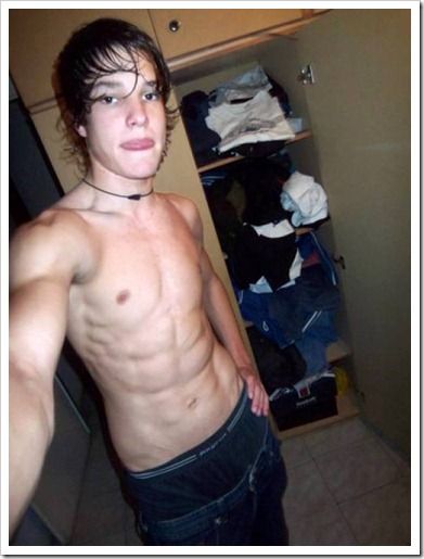 กล้ามแบบเด็กวัยรุ่น